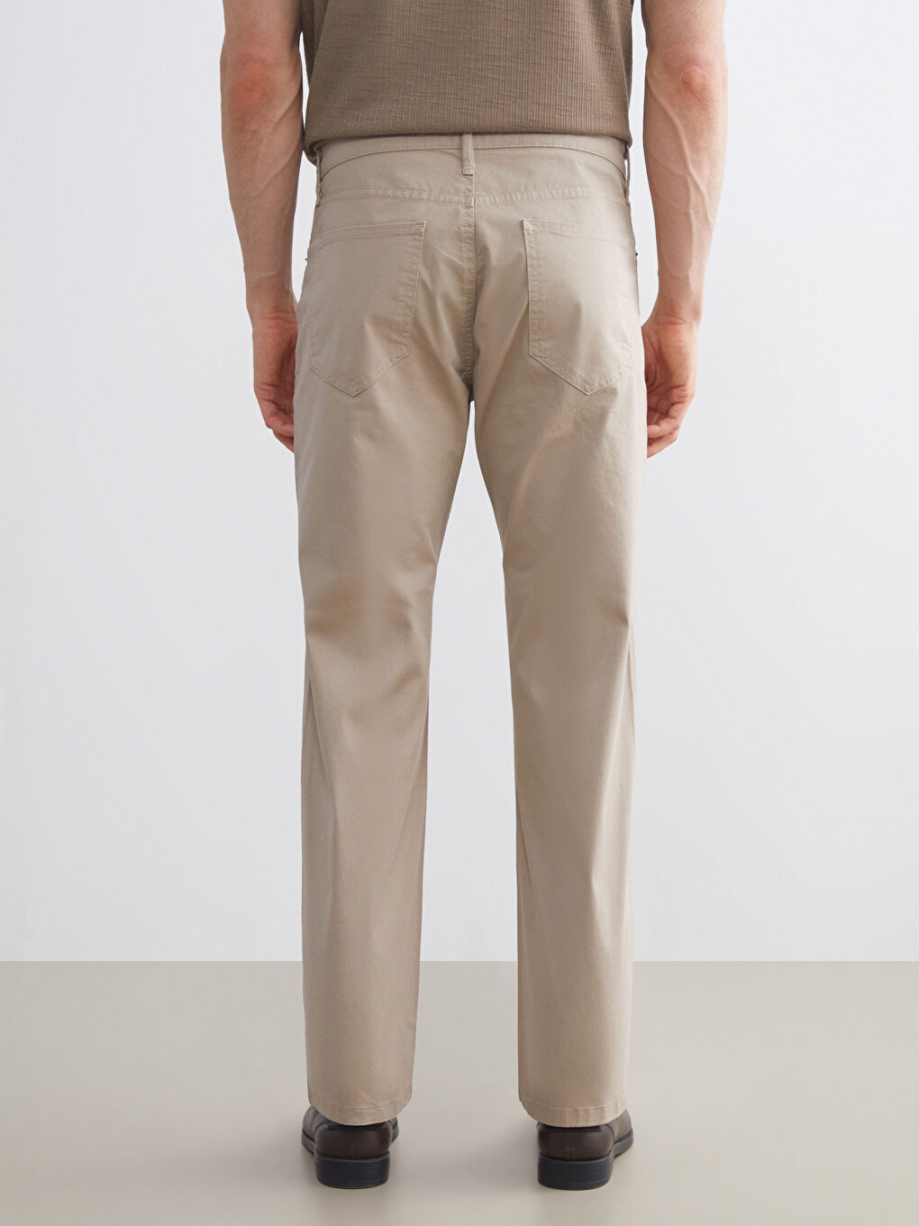 Ekru Standart Kalıp Gabardin Erkek Chino Pantolon-3