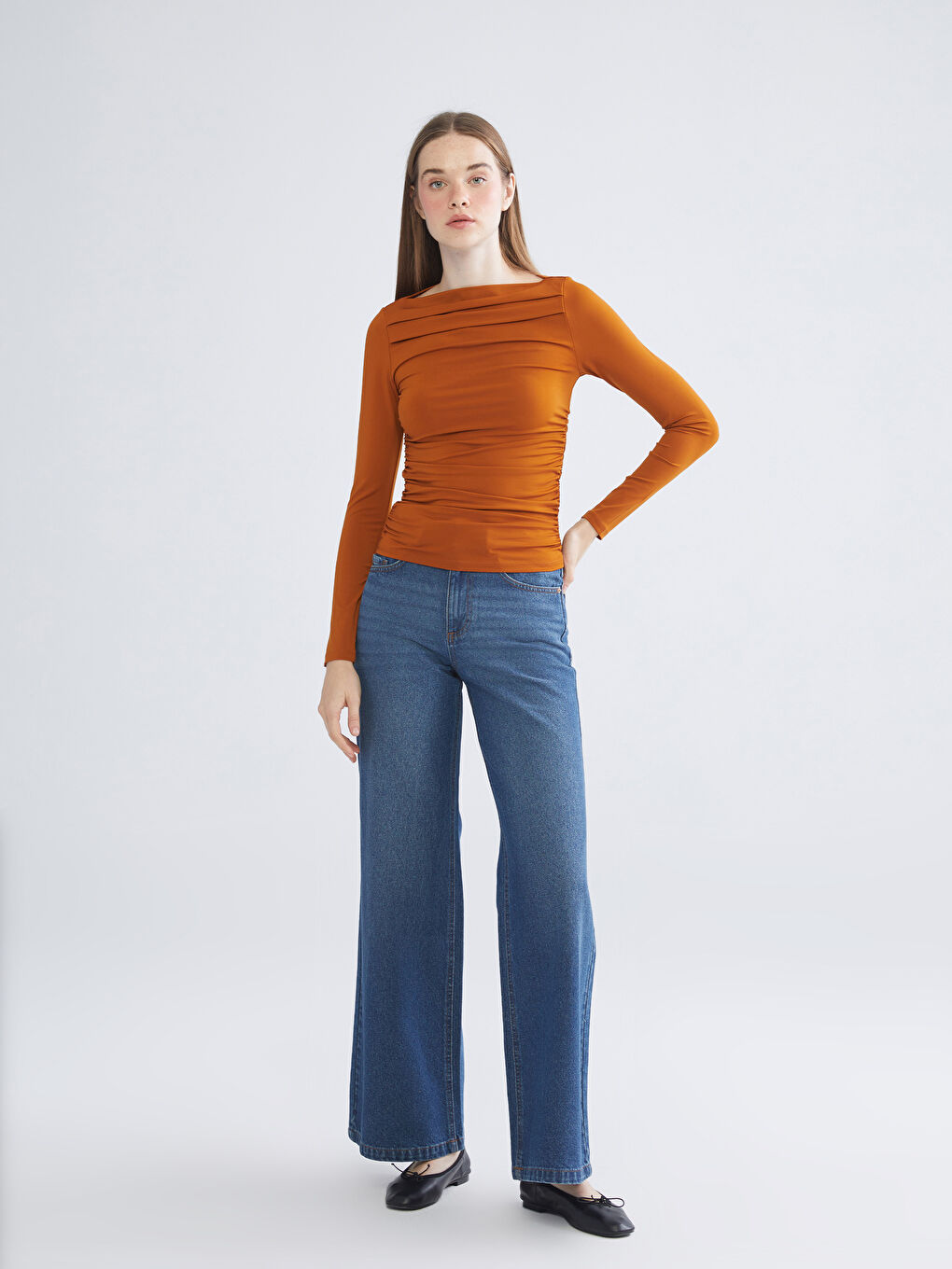 Schulterfreier Ausschnitt Raffung Bluse-1