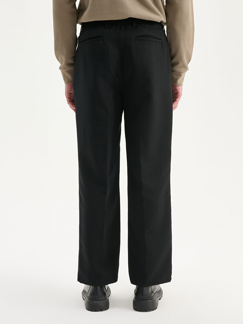 Siyah Rahat Kalıp Erkek Pantolon-3