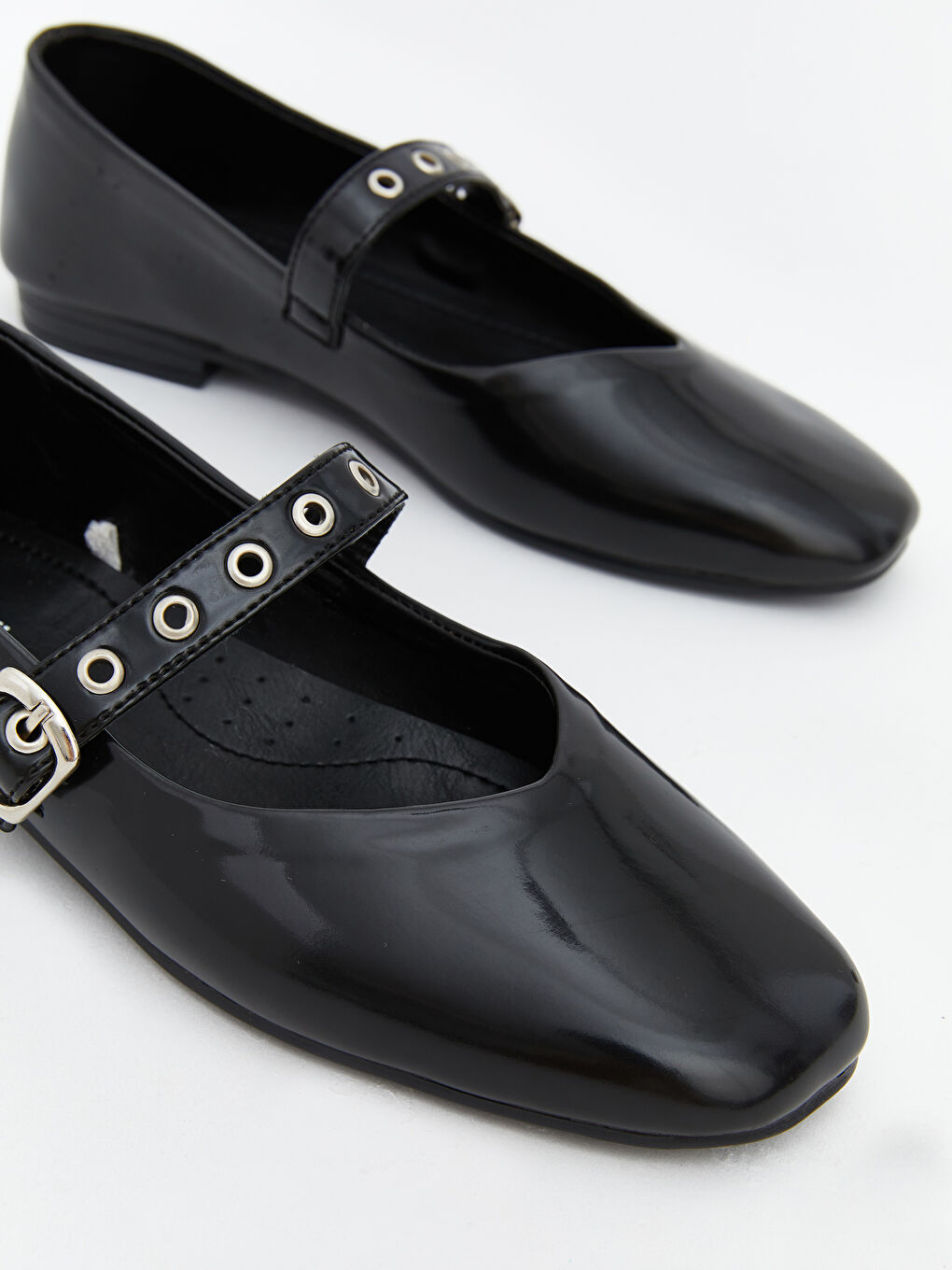 Shiny Faux Leather Women's Ballet Flats-2