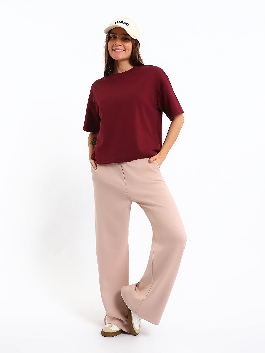 تيشيرت ياقة دائرية - نساء-1