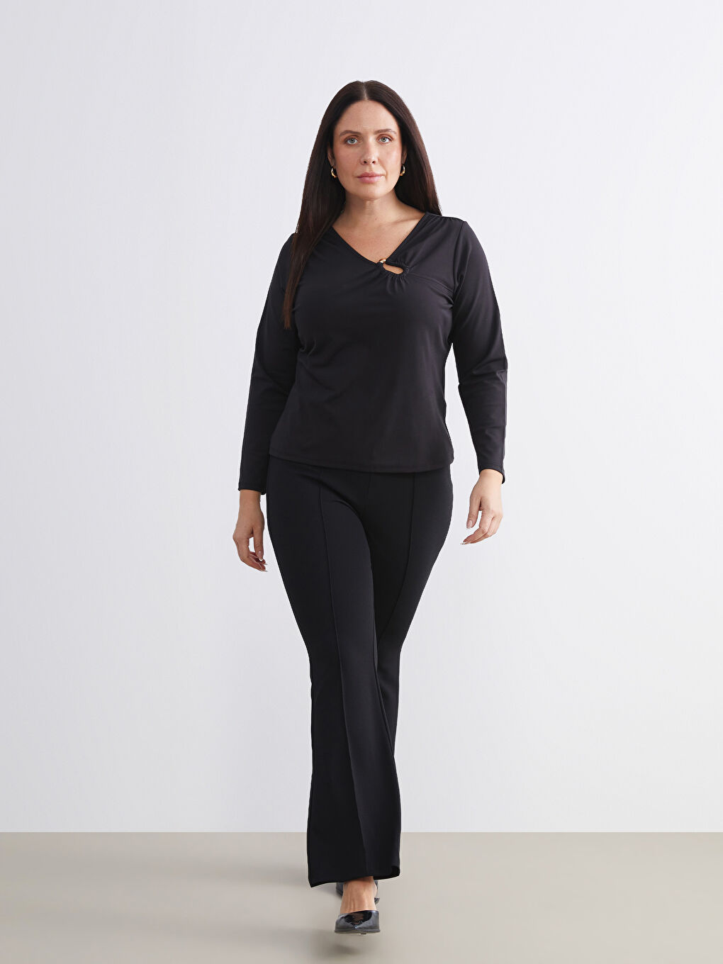 Siyah Dar Fit İspanyol Paça Kadın Pantolon-1