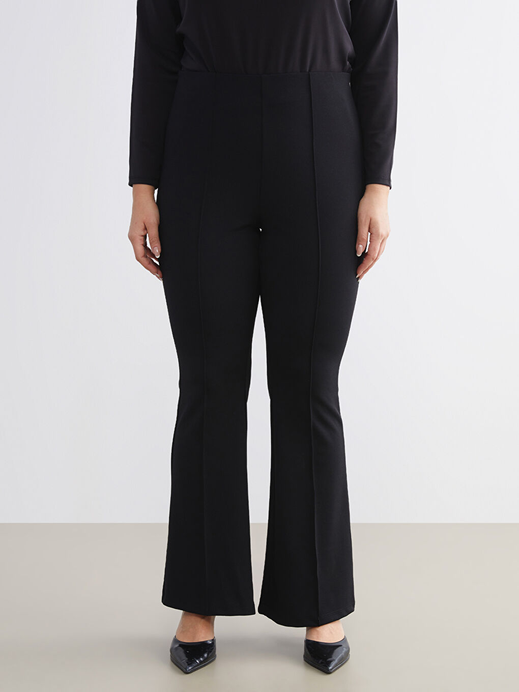 Siyah Dar Fit İspanyol Paça Kadın Pantolon-5