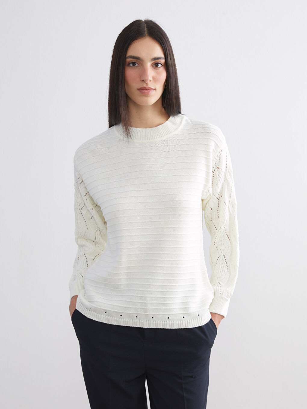 Crew Neck Hole-Knitted Women's Knitwear Sweater