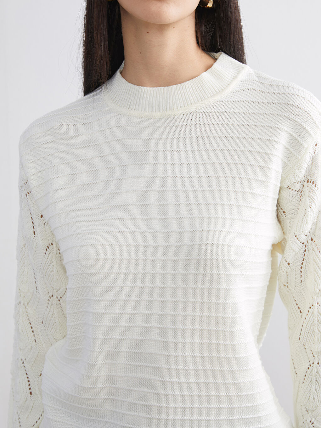 Crew Neck Hole-Knitted Women's Knitwear Sweater-2