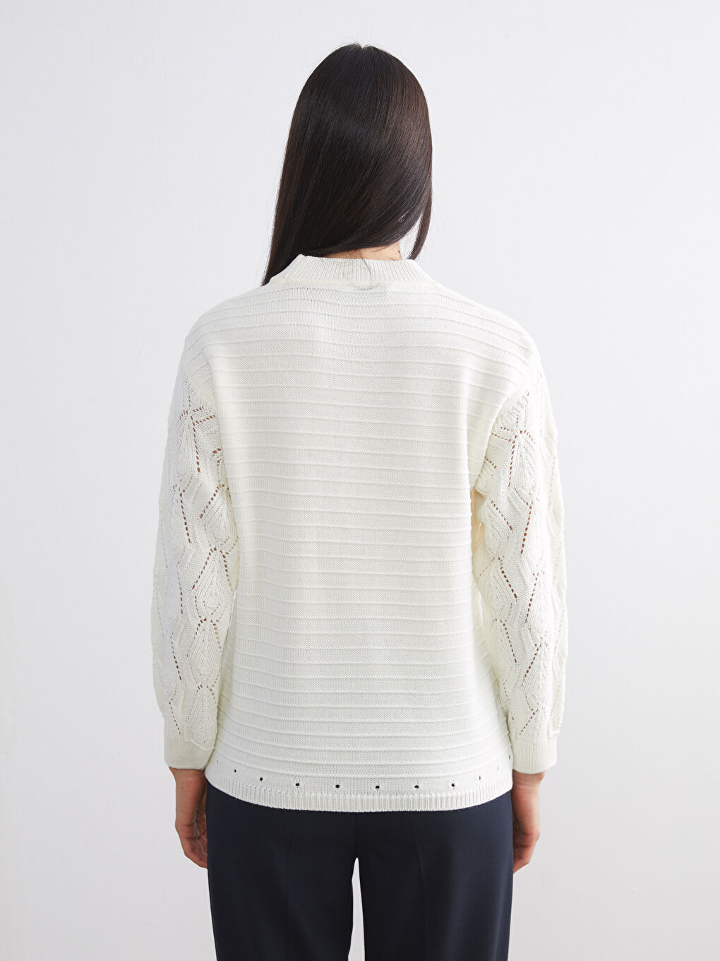 Crew Neck Hole-Knitted Women's Knitwear Sweater-3