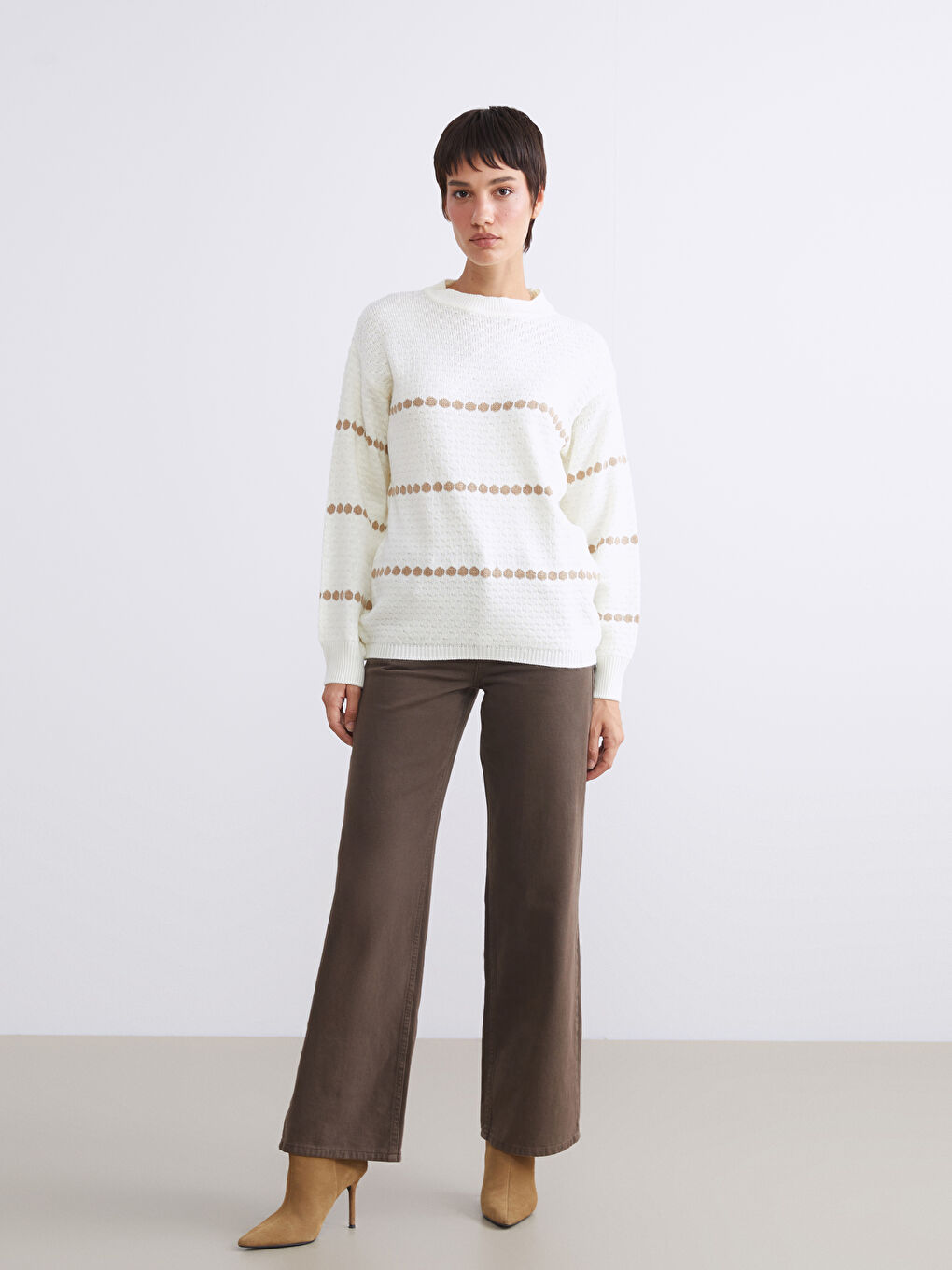 سترة تريكو منقوشة بياقة دائرية للسيدات-1