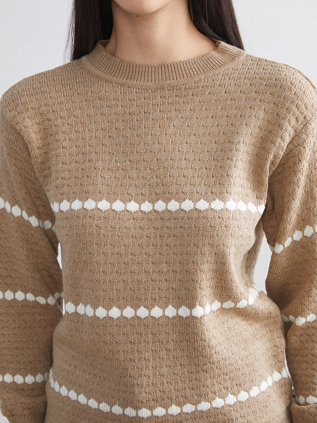 Džemper od trikotaže sa okruglim izrezom i uzorkom za žene-2