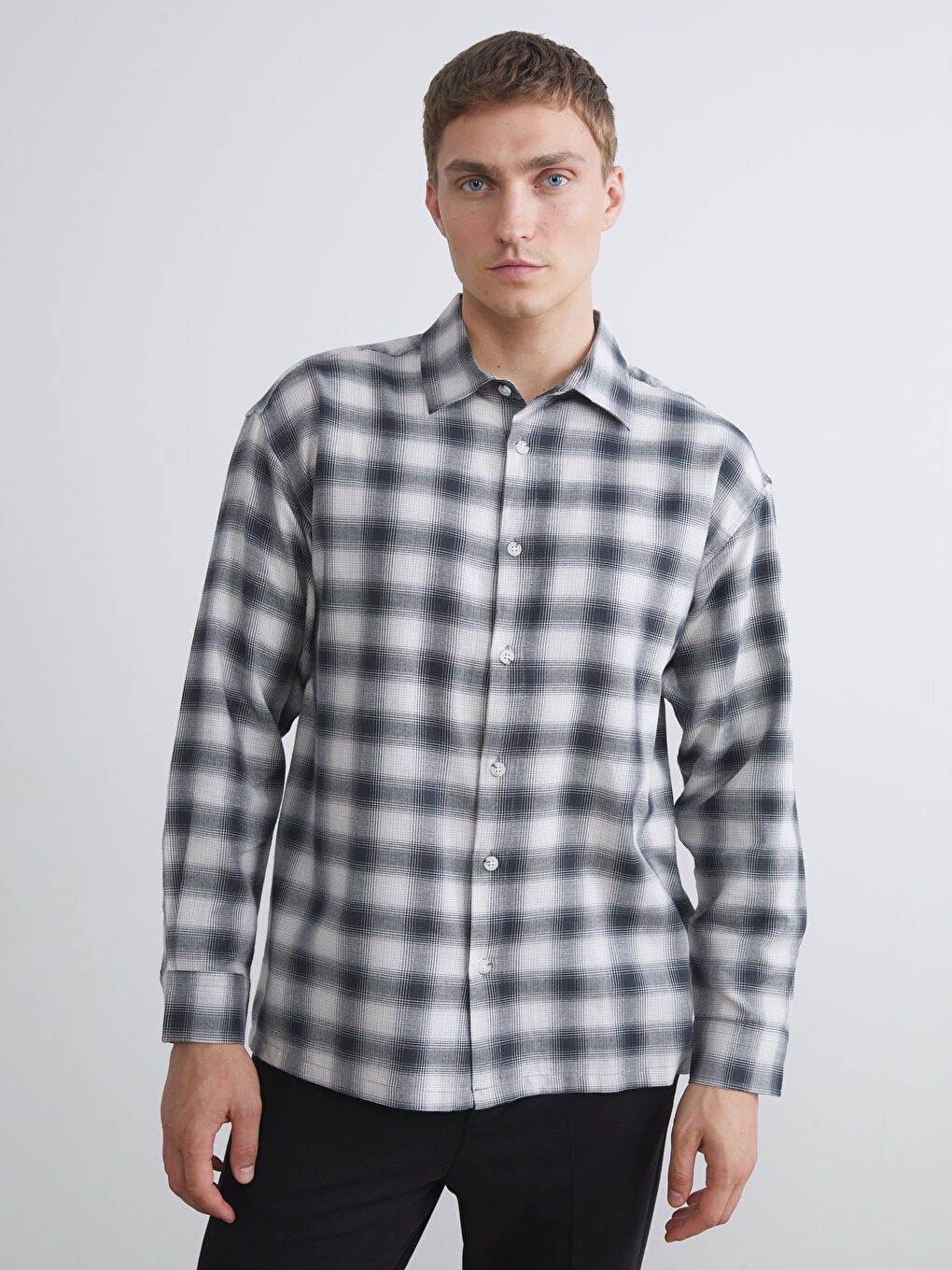 Relaxed Fit Long Sleeve Plaid Men's Flannel Shirt