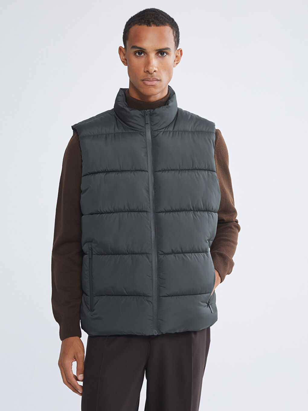 Man KHAKI Puffer Gilet