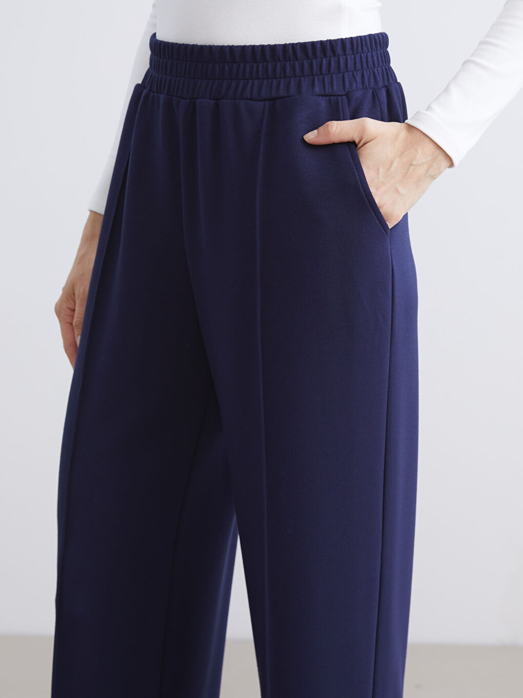 Women's Sweatpants with Elastic Waist-2