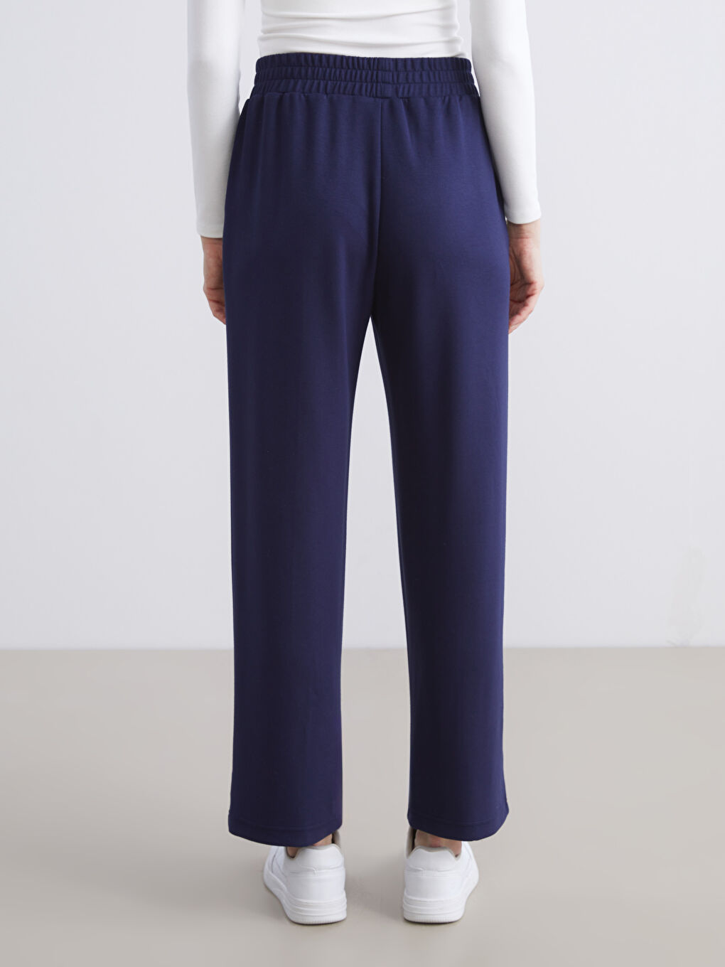 Women's Sweatpants with Elastic Waist-3