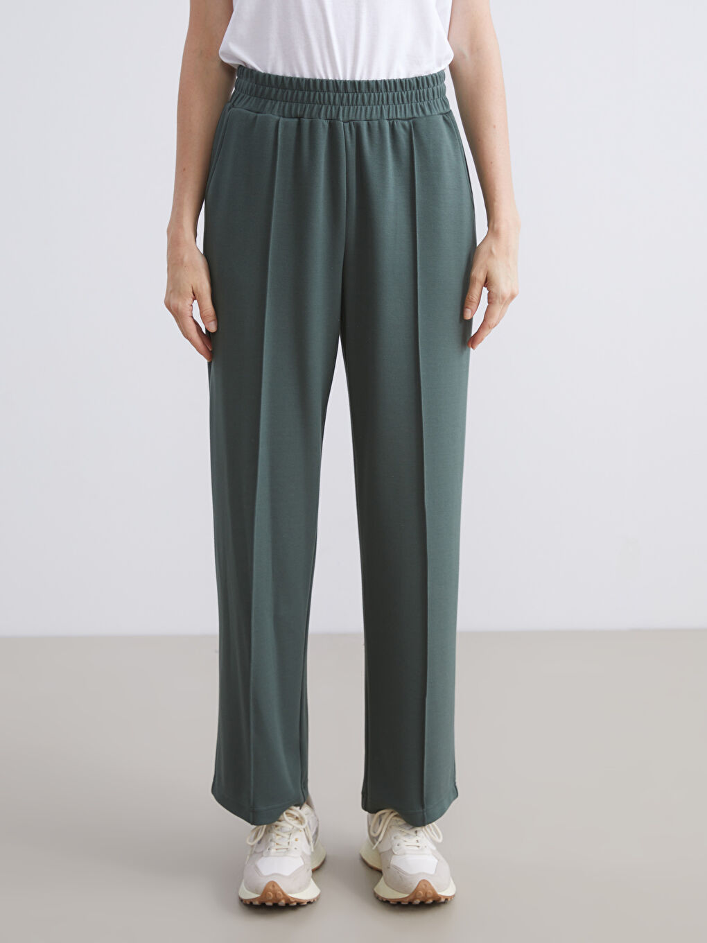 Women's Sweatpants with Elastic Waist-1