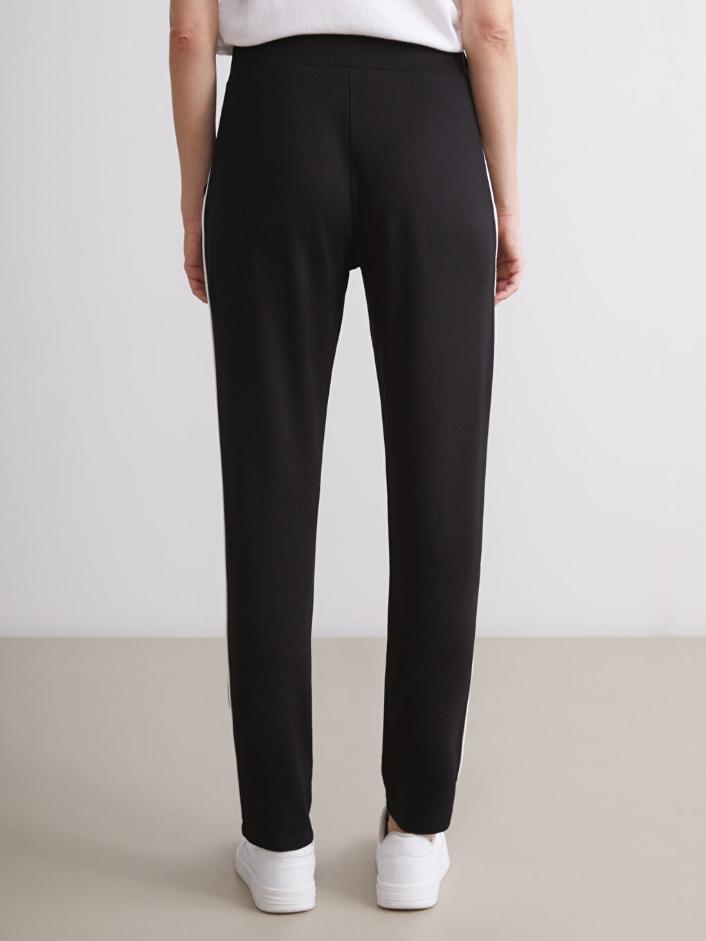 Siyah Beli Lastikli Kadın Pantolon-3