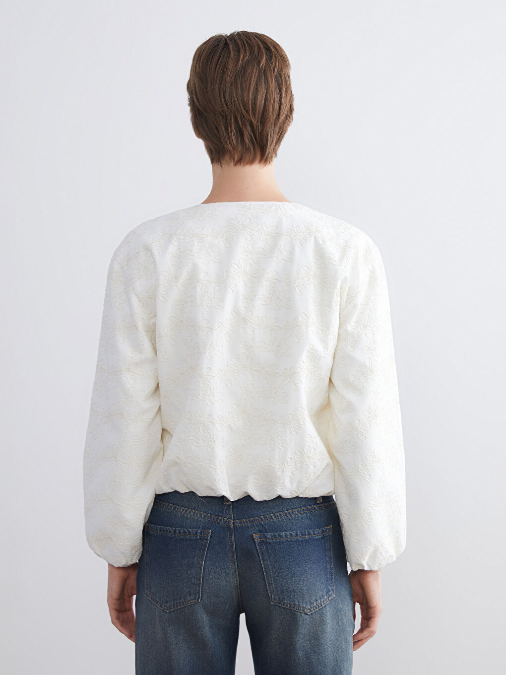 Ekru Bisiklet Yaka Nakışlı Kadın Ceket-3