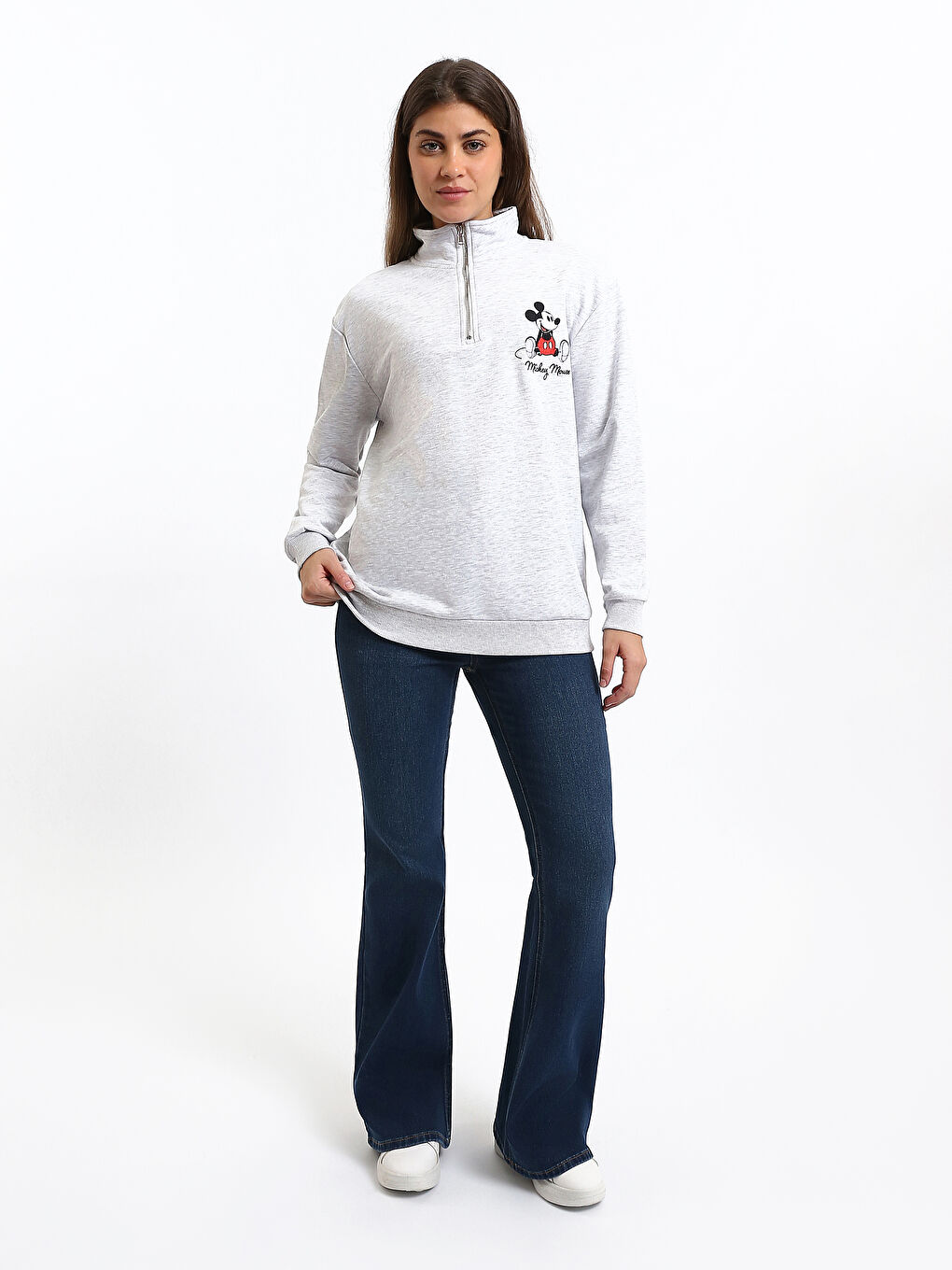 سويت شيرت تخين أوفراسايز مطبوع ميكي ماوس بياقة قمع للسيدات-1