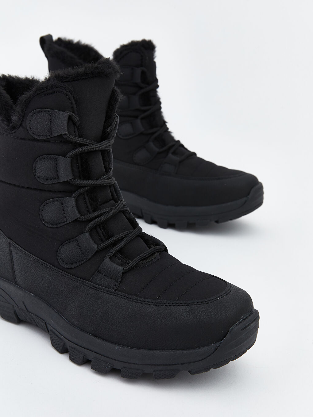 Siyah Bağcıklı Kadın Kar Botu-2