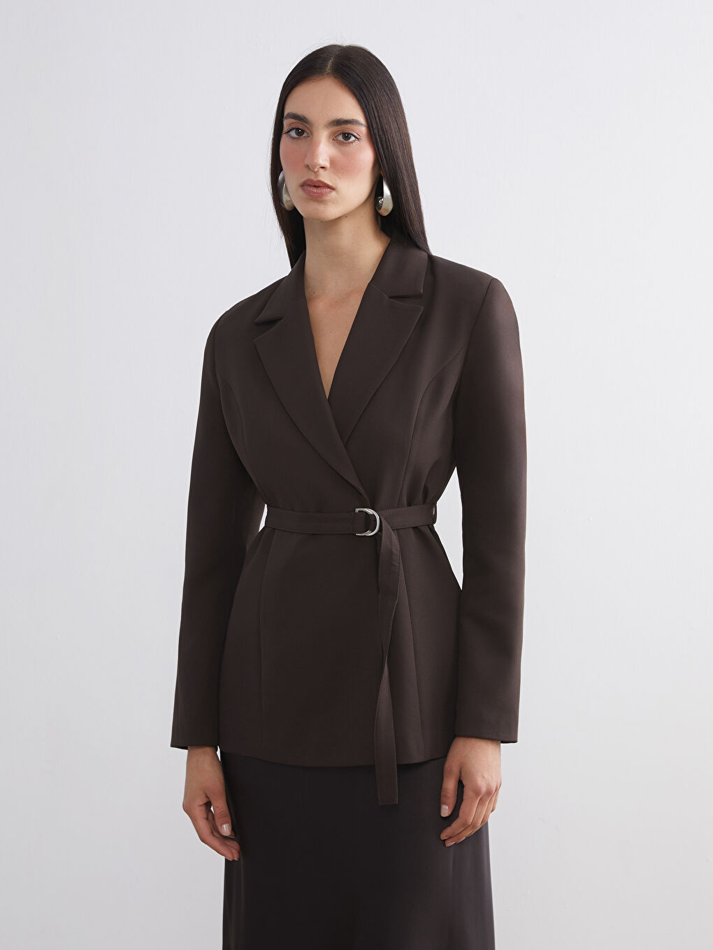 Kahverengi Beli Kemerli Kadın Blazer Ceket