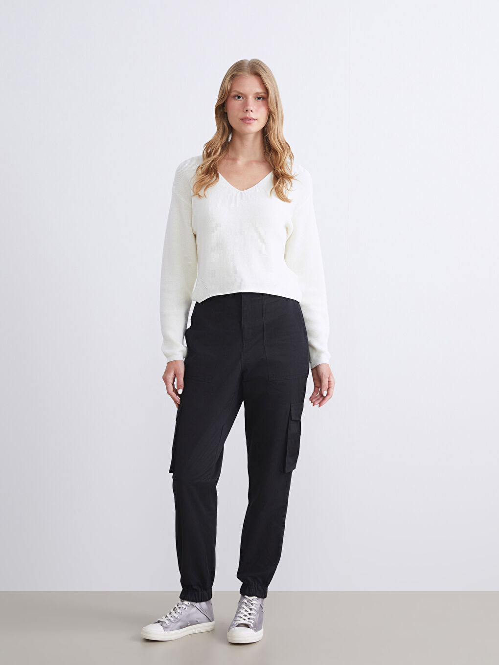 V Neck Women's Knitwear Sweater-1