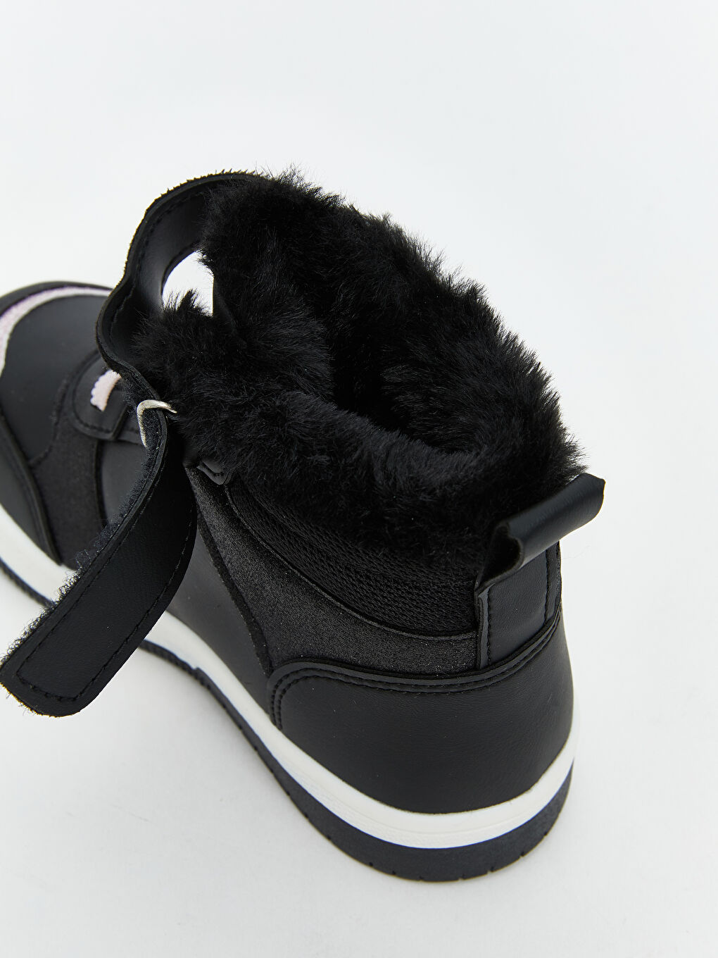 Siyah Bağcık ve Cırt Cırtlı Kız Çocuk Bot-5