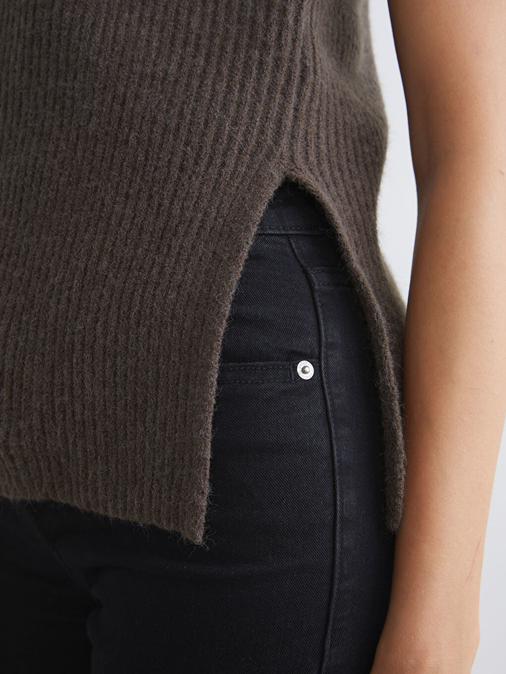Funnel Neck Women's Knitwear Sweater Vest-2