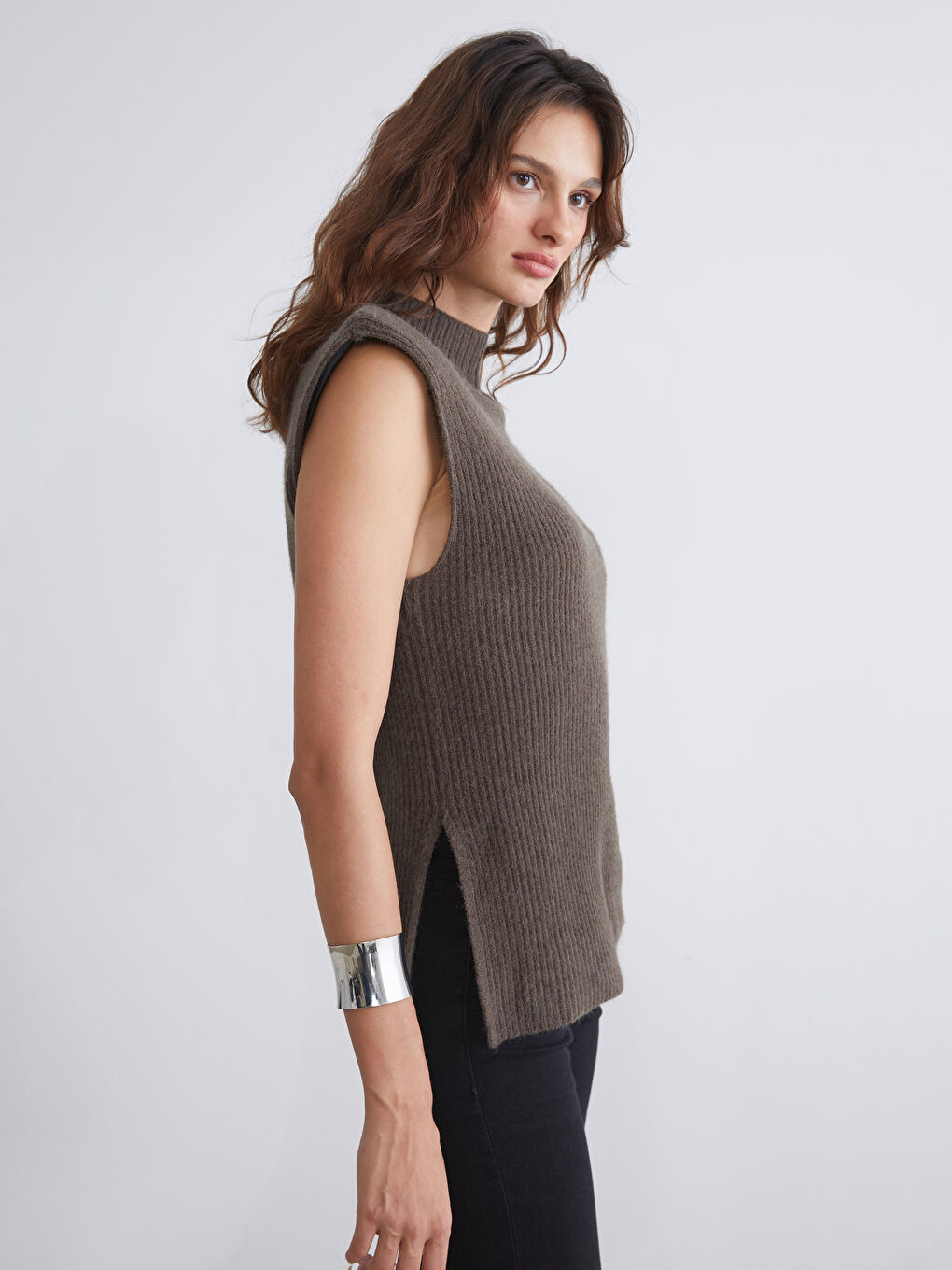 Funnel Neck Women's Knitwear Sweater Vest-3