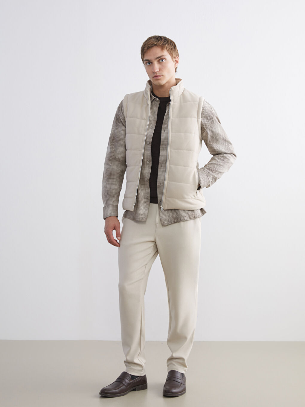 Bej Slim Fit Dik Yaka Erkek Şişme Yelek-1