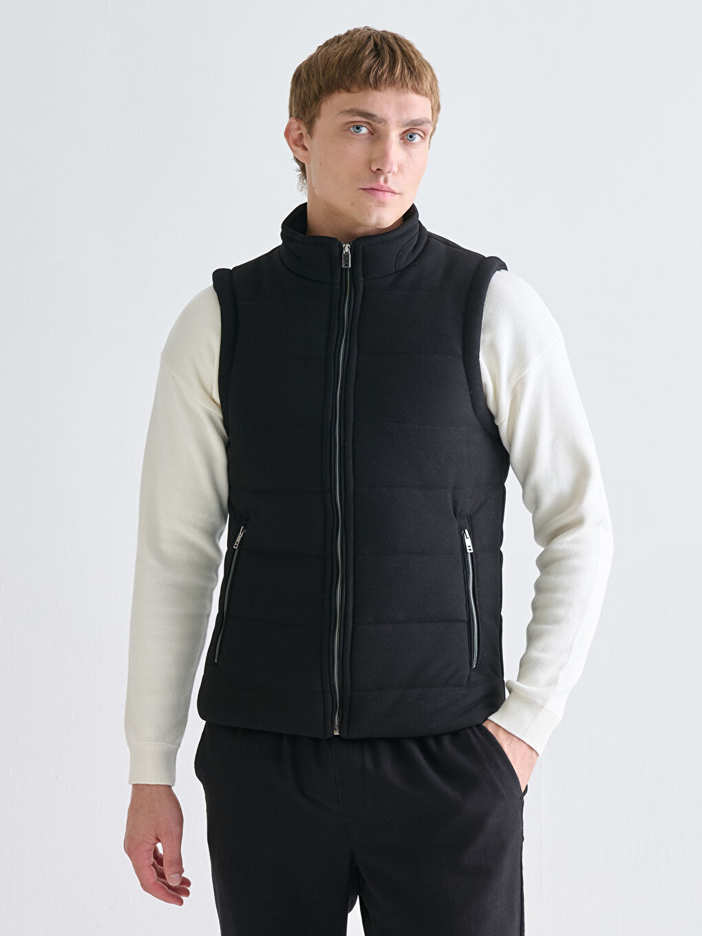 Siyah Slim Fit Dik Yaka Erkek Şişme Yelek