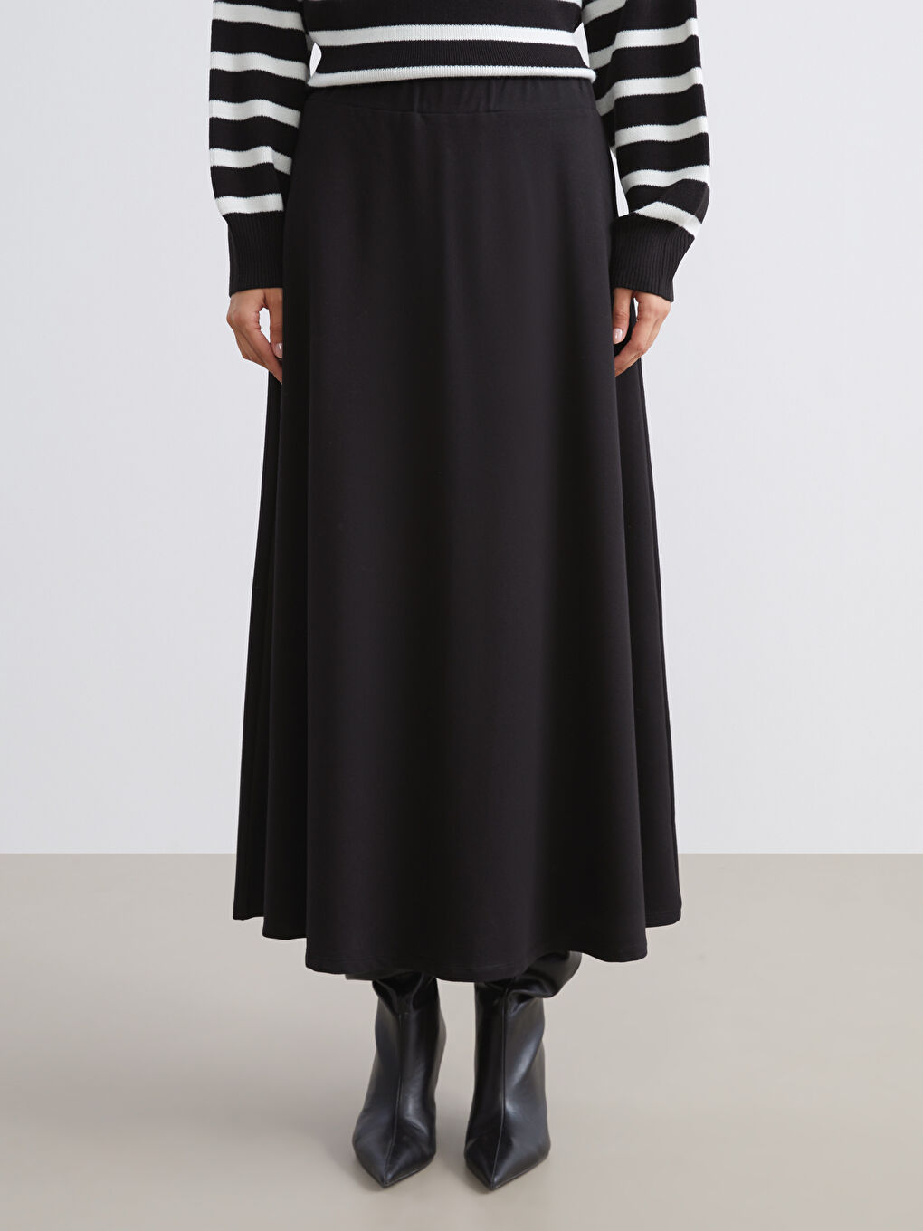 Siyah Beli Lastikli Etek-1