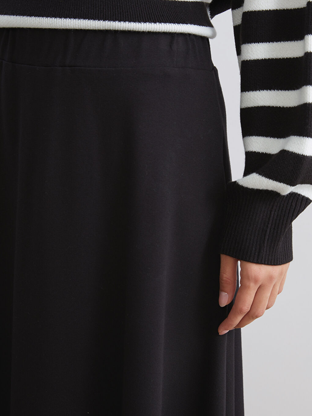 Siyah Beli Lastikli Etek-2