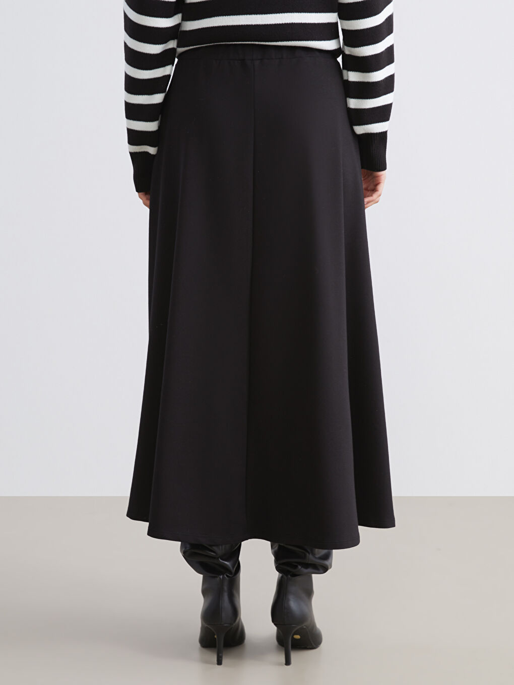 Siyah Beli Lastikli Etek-3