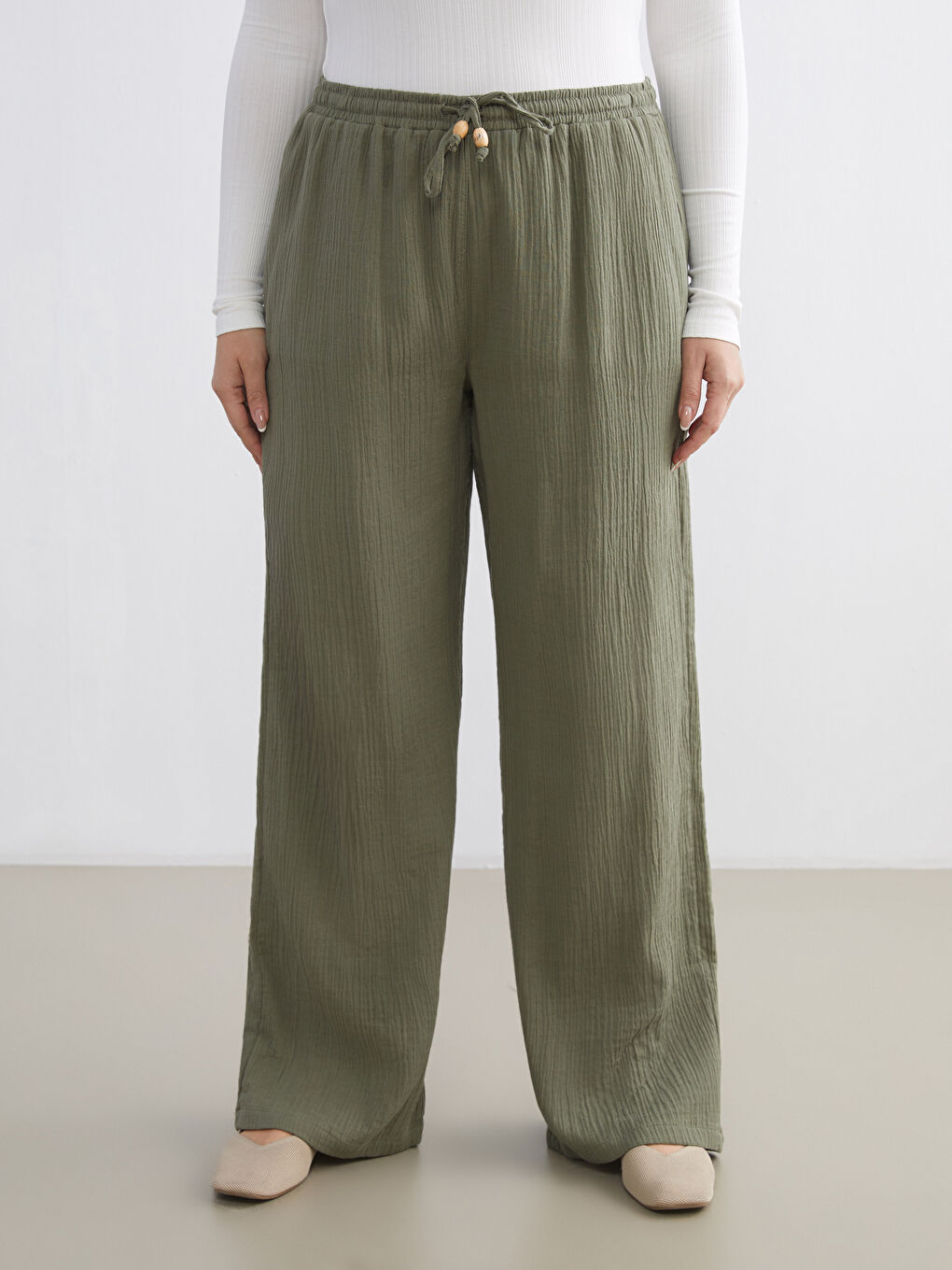 Haki Büyük Beden Beli Lastikli Dokulu Müslin Kadın Pantolon-5