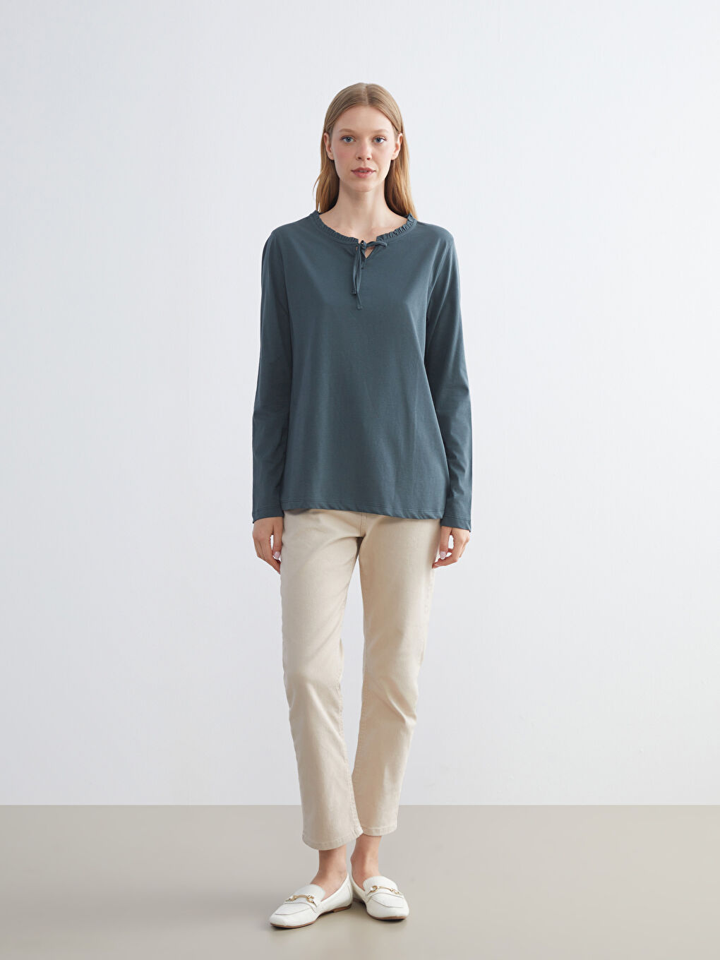 Yeşil Fırfırlı Bağlamalı Yaka Bluz-1