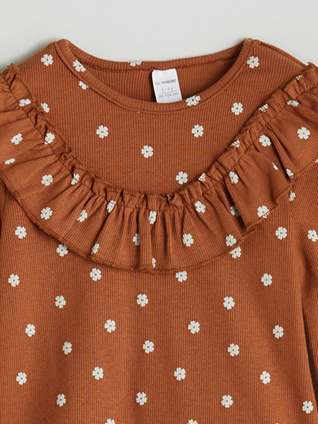 Kahverengi Bisiklet Yaka Çiçekli Kız Çocuk Tişört-3