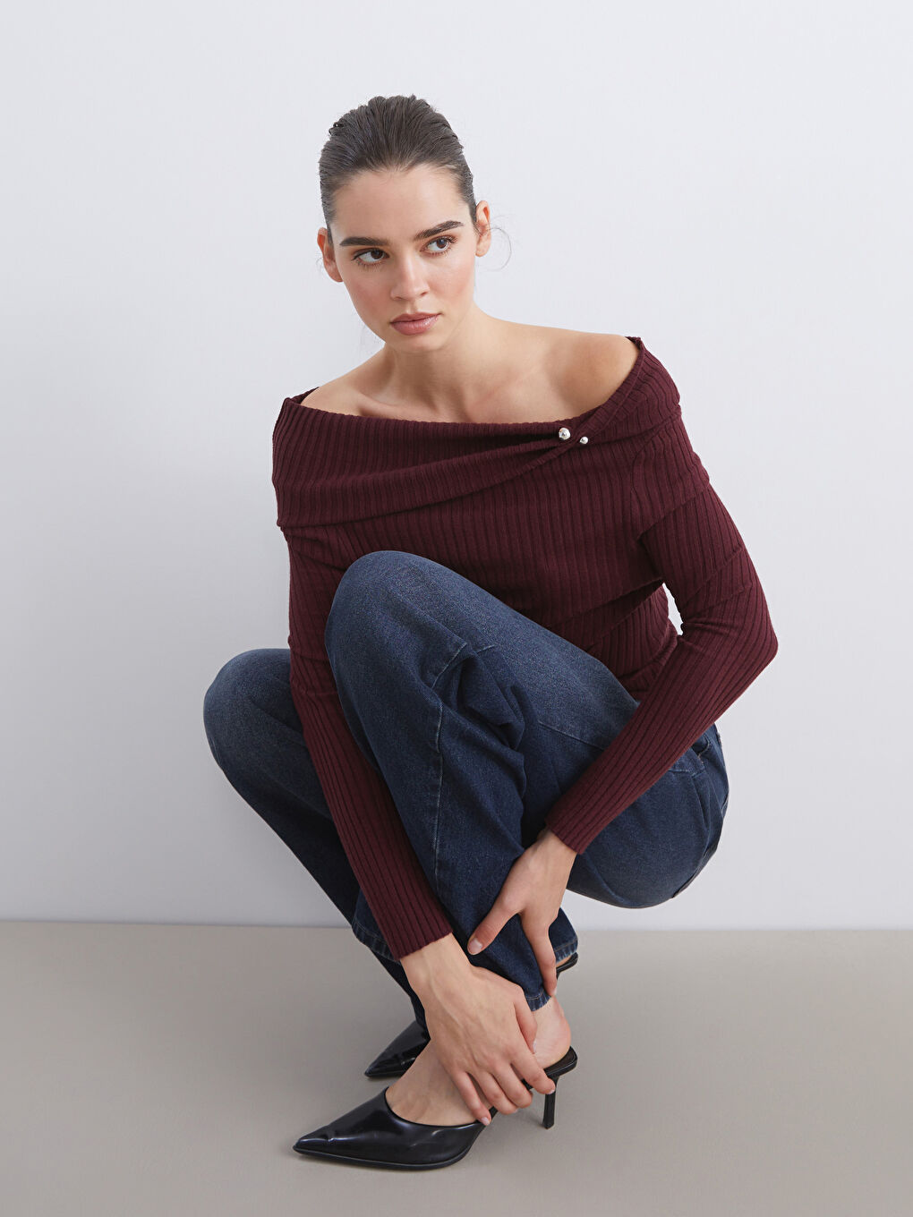 Slash Neck Women's Knitwear Sweater-3