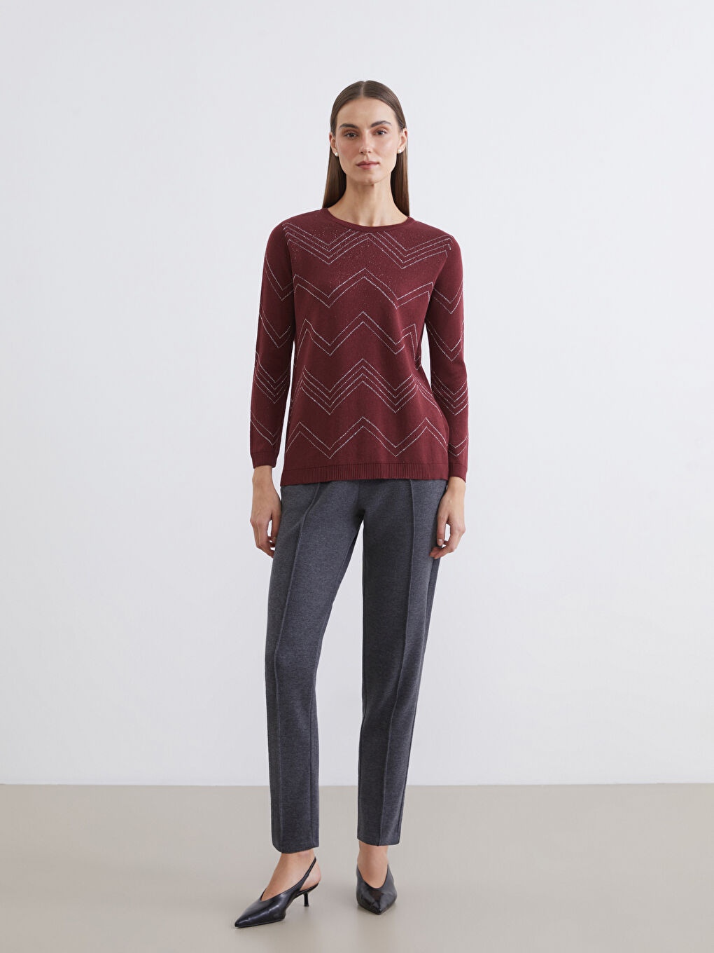 Džemper od trikotaže sa okruglim izrezom i uzorkom za žene-1