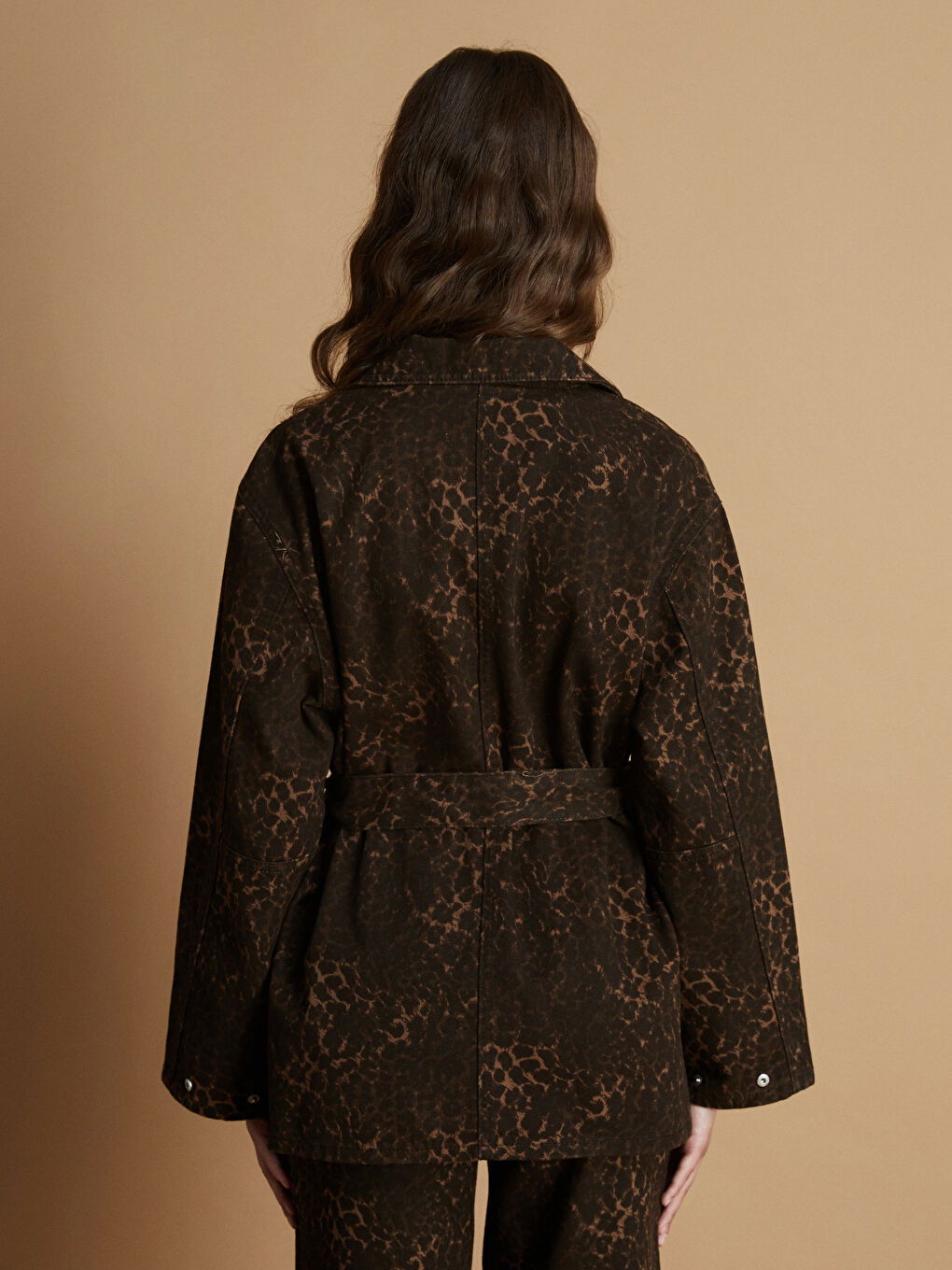 Veste en jean à col de chemise imprimé léopard pour Femmes-9