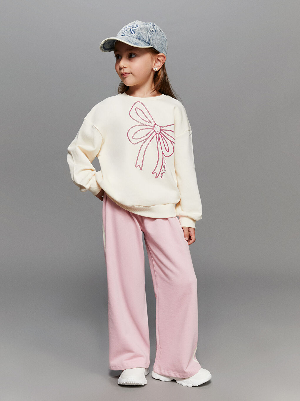 Girl PINK Sweatpants
