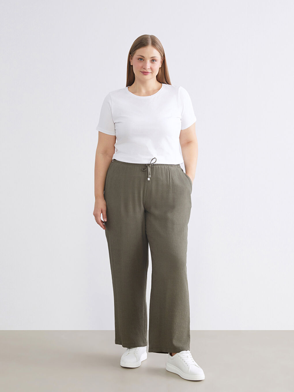 Haki Beli Lastikli Dokulu Kadın Pantolon-1