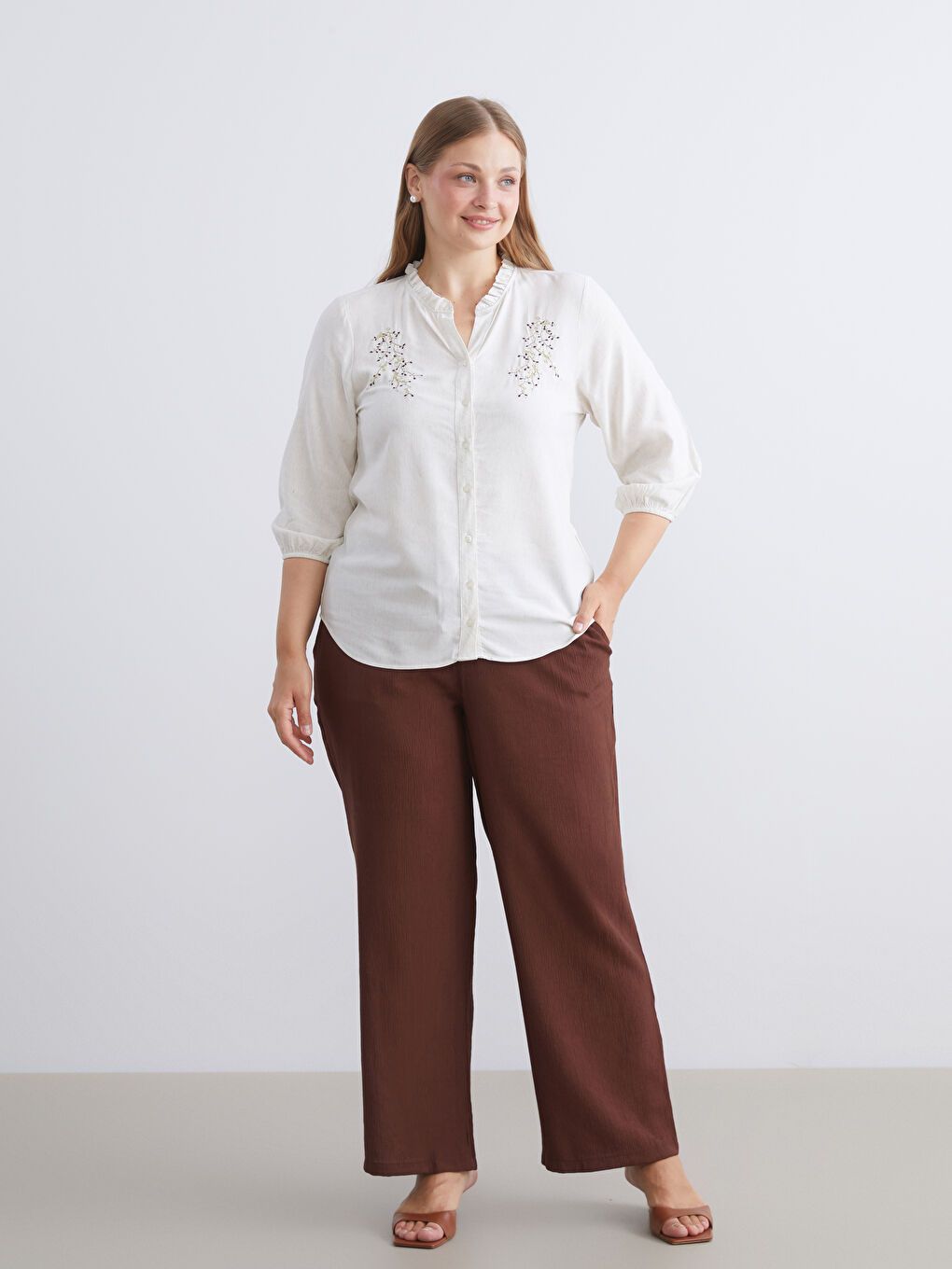 Kahverengi Beli Lastikli Dokulu Kadın Pantolon-1