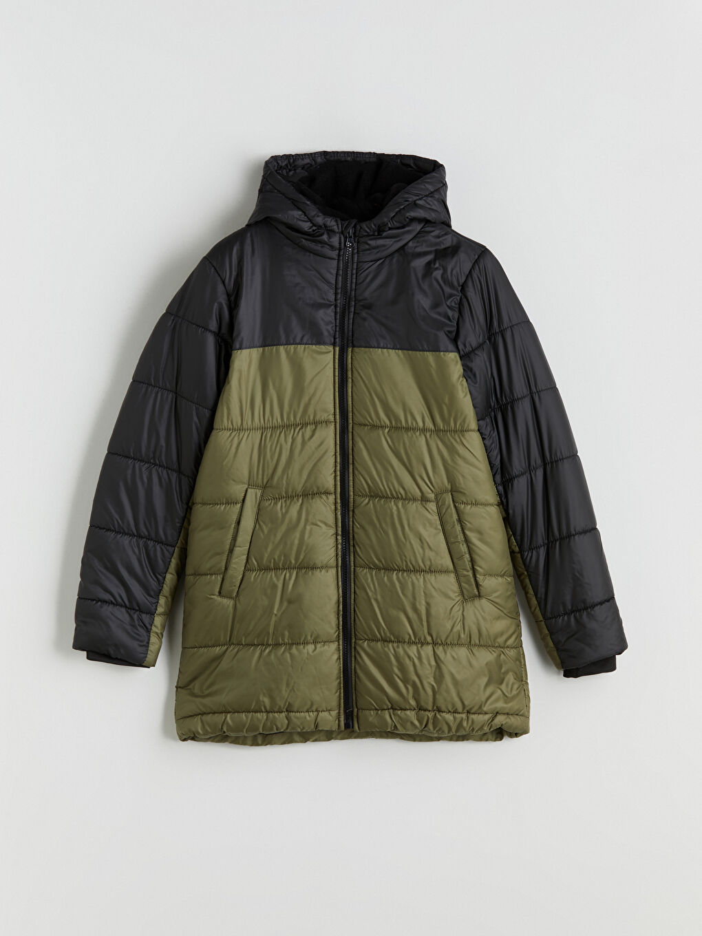 Haki Kapüşonlu Erkek Çocuk Şişme Mont