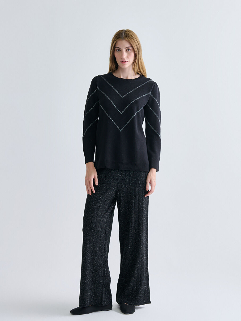 Пуловер с кръгло деколте и райе за жени от трико-1