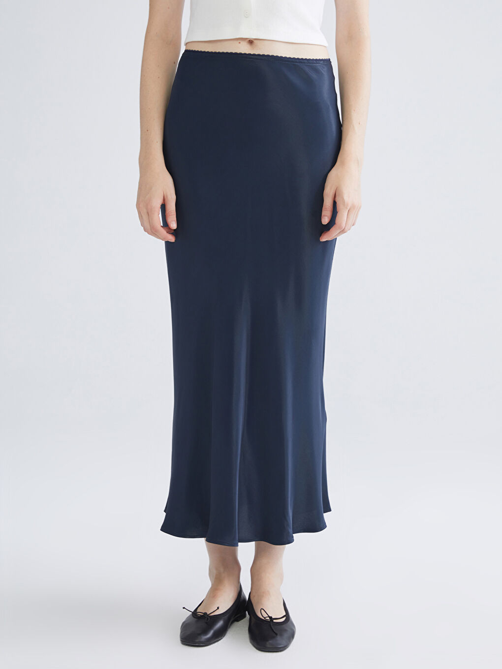 Lacivert Beli Lastikli Volanlı Saten Etek-1