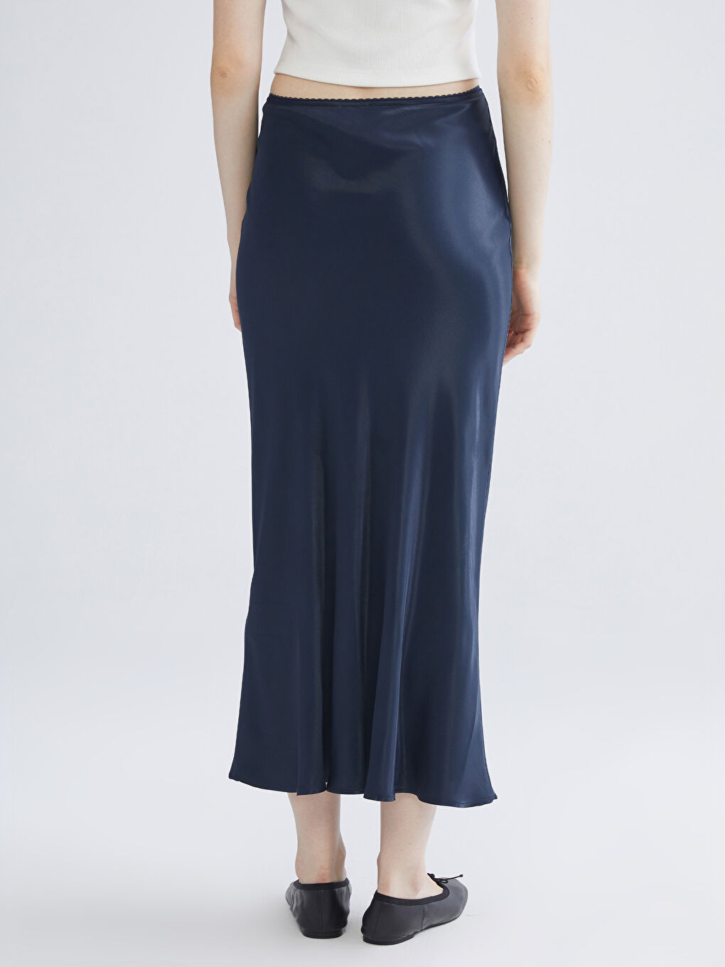 Lacivert Beli Lastikli Volanlı Saten Etek-3