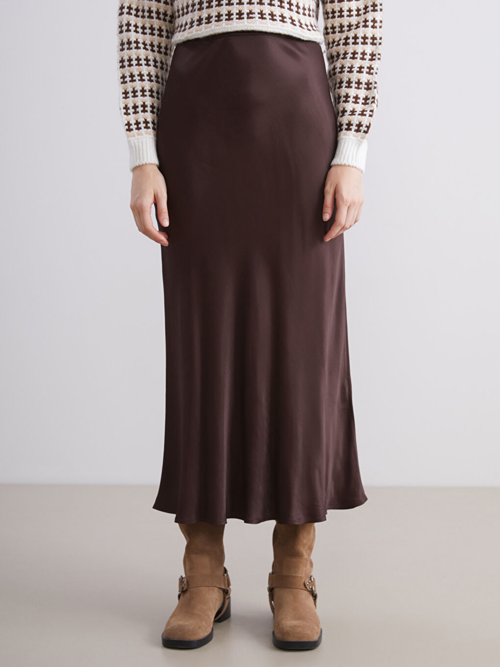 Kahverengi Beli Lastikli Volanlı Saten Etek-1