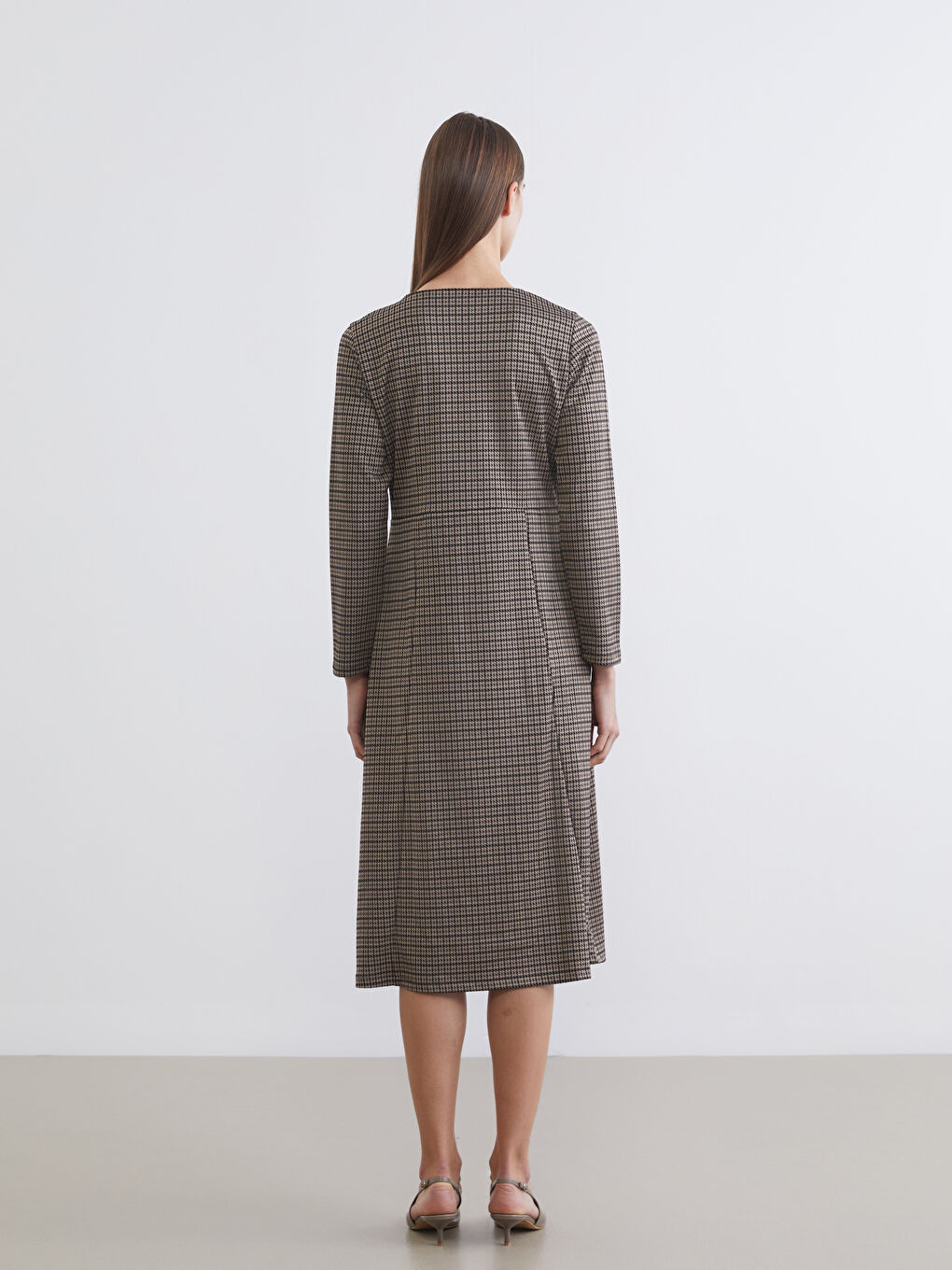 Crew Neck Houndstooth Dress-3