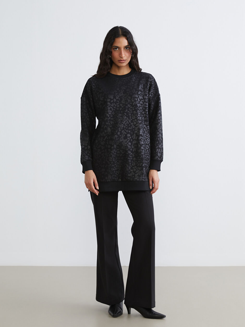 Siyah Leopar Desenli Oversize Kadın Sweatshirt Tunik-1