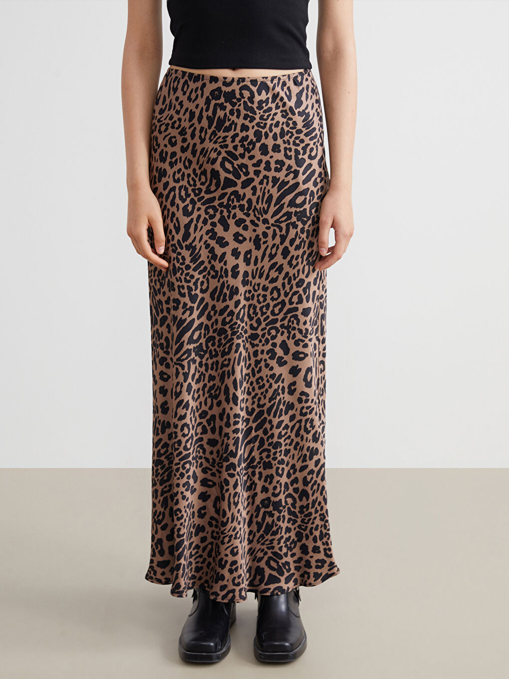Woman BROWN Skirt-1