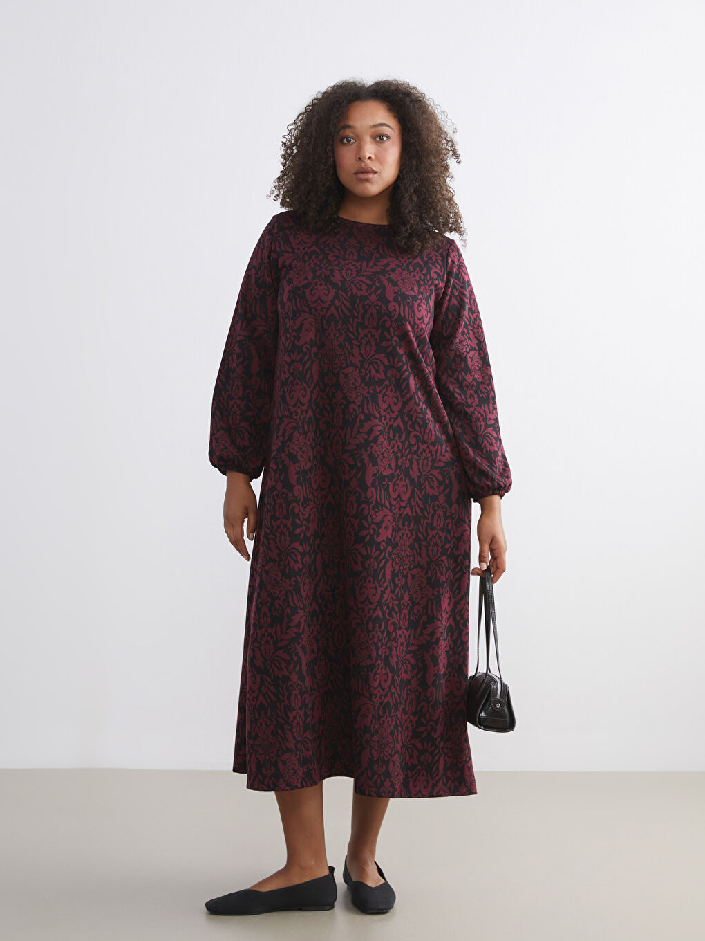 Plus Size Crew Neck Patterned Dress-5