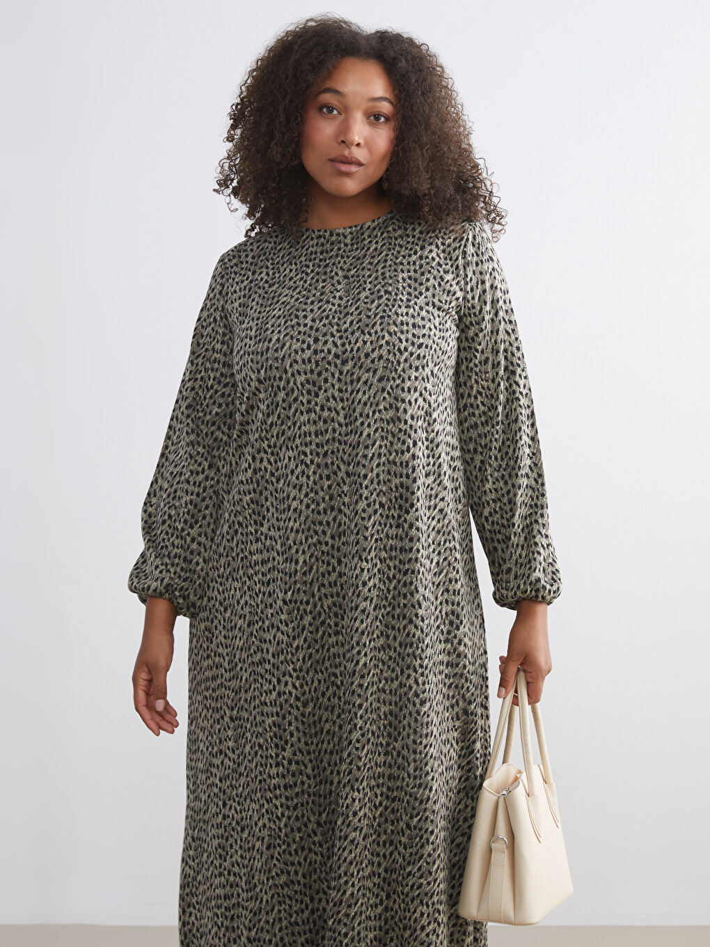 Plus Size Crew Neck Patterned Dress-5